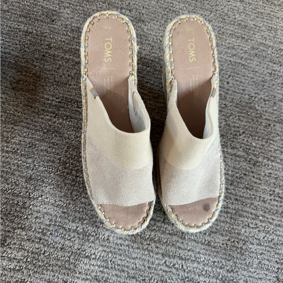 Toms Cream Wedge Espadrilles - Picture 3 of 6